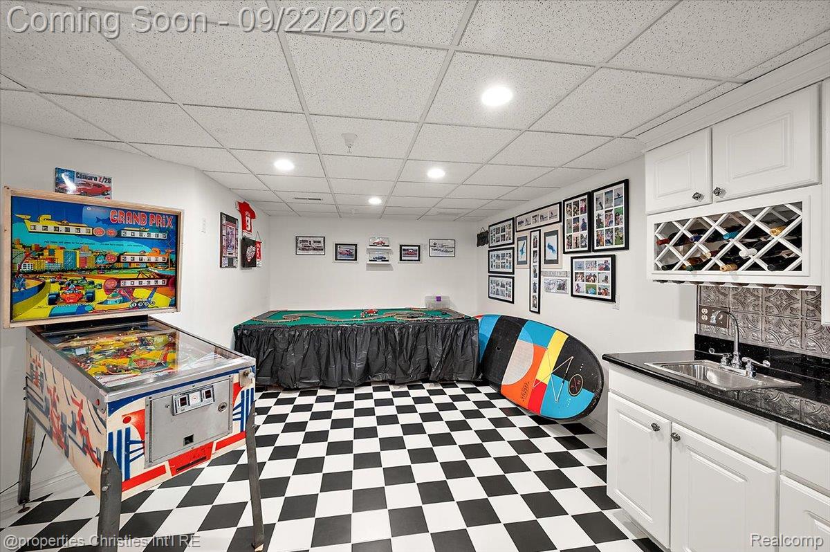 980 Sunset Drive
