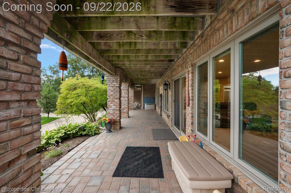 980 Sunset Drive