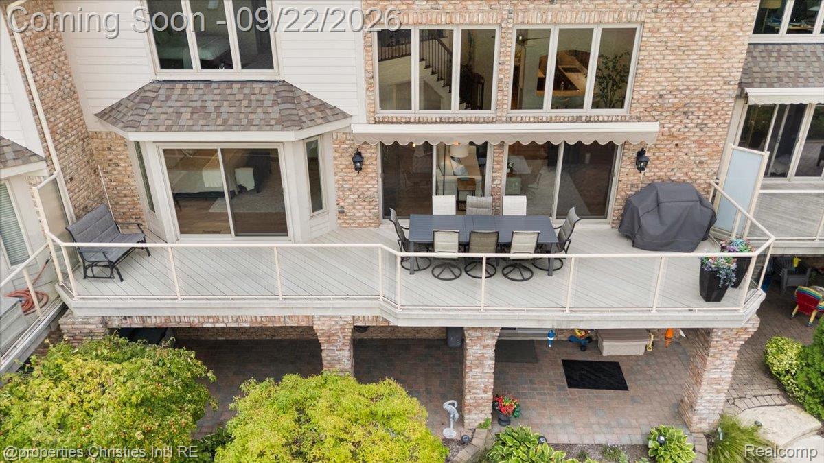 980 Sunset Drive