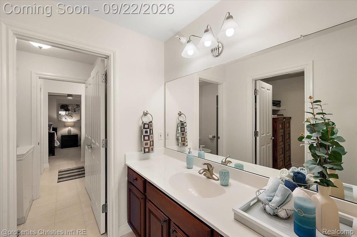 980 Sunset Drive