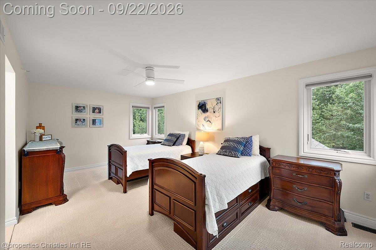 980 Sunset Drive