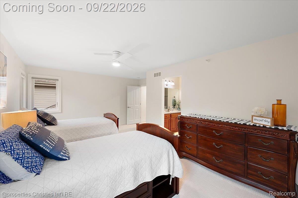 980 Sunset Drive