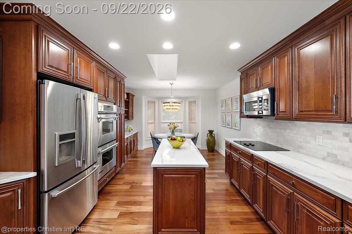 980 Sunset Drive