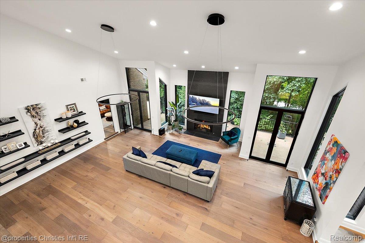 4740 W Wickford