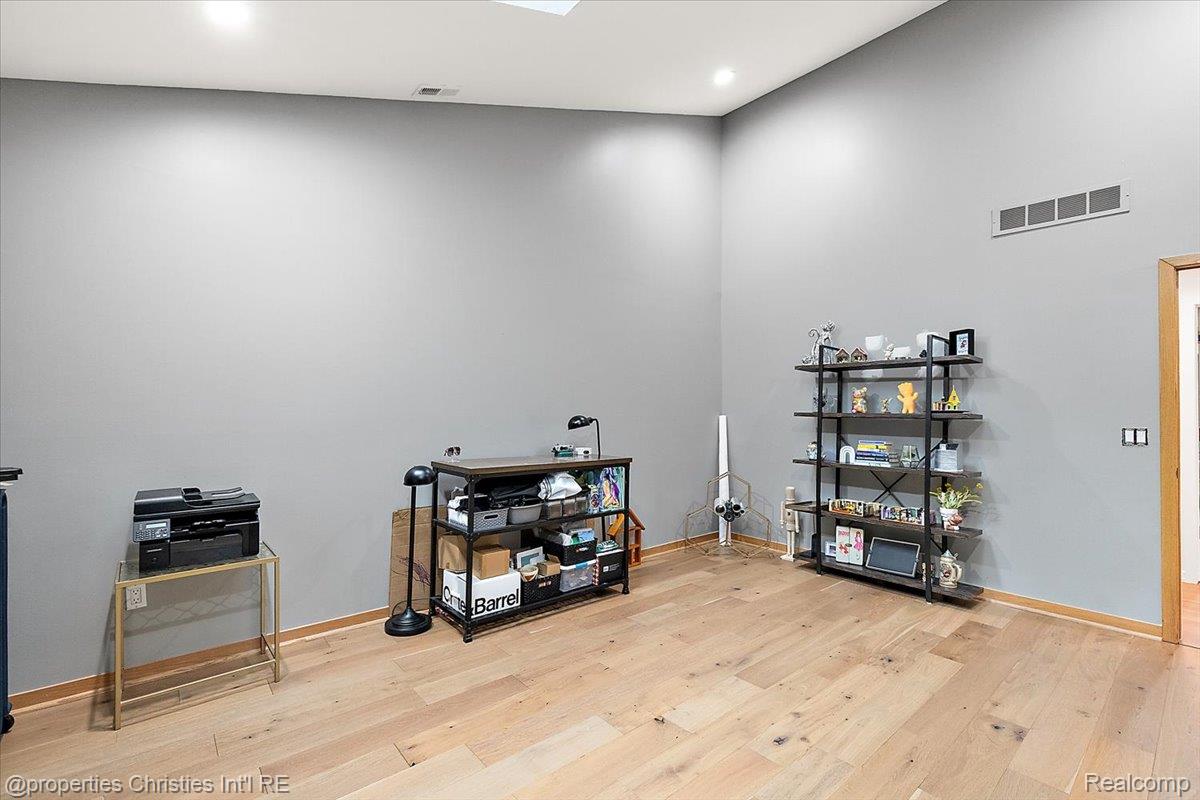 4740 W Wickford