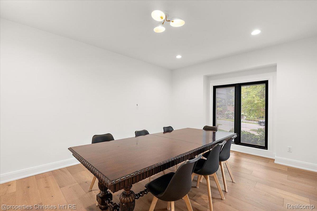 4740 W Wickford