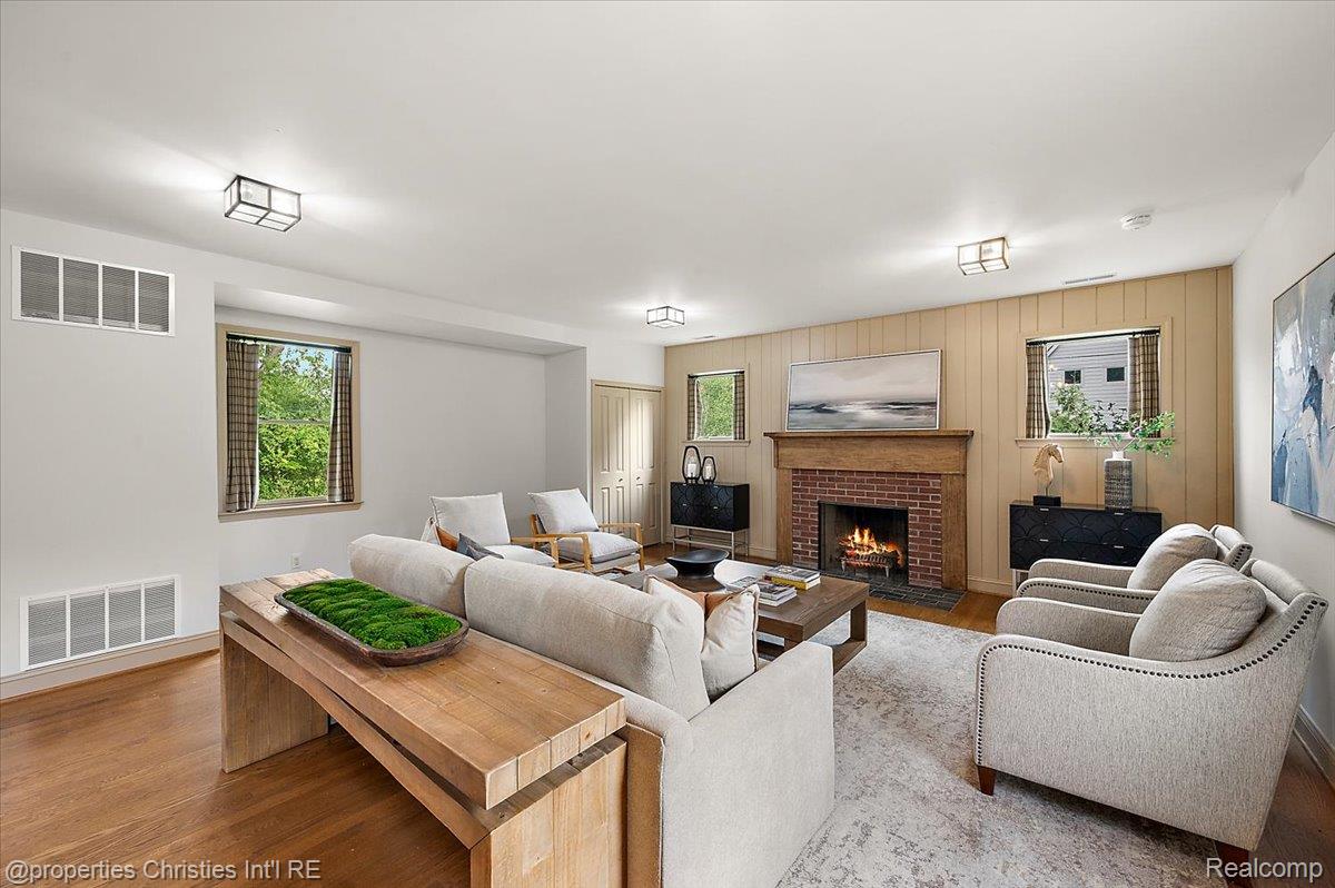 2985 Summervale Lane