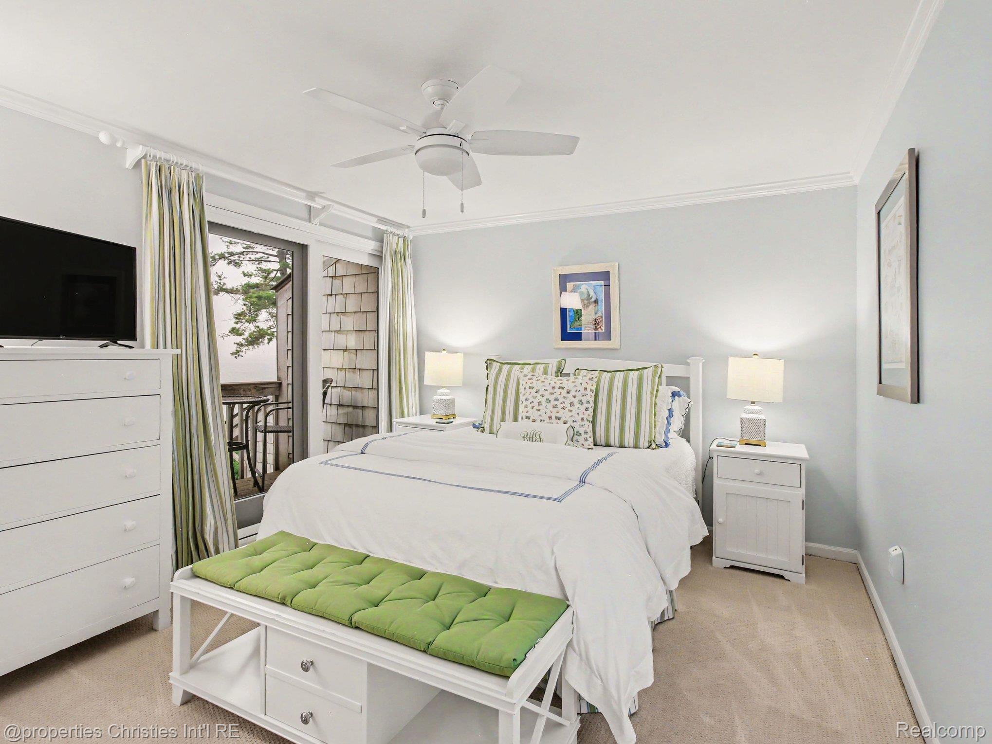 1011 Beach DR # 10