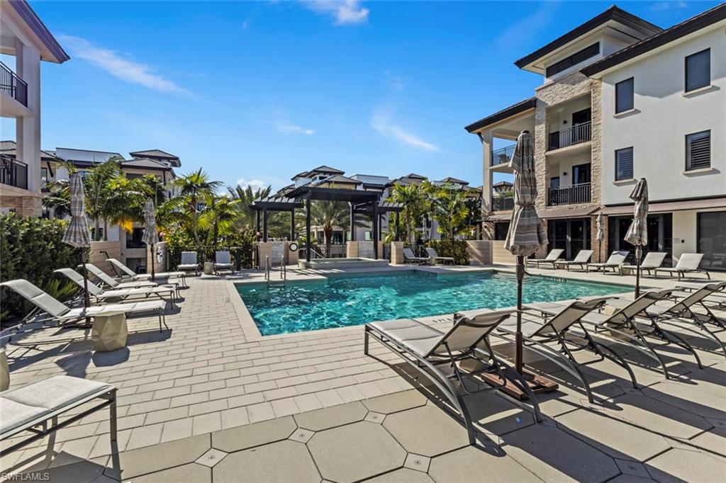 1135 3rd AVE S # 302