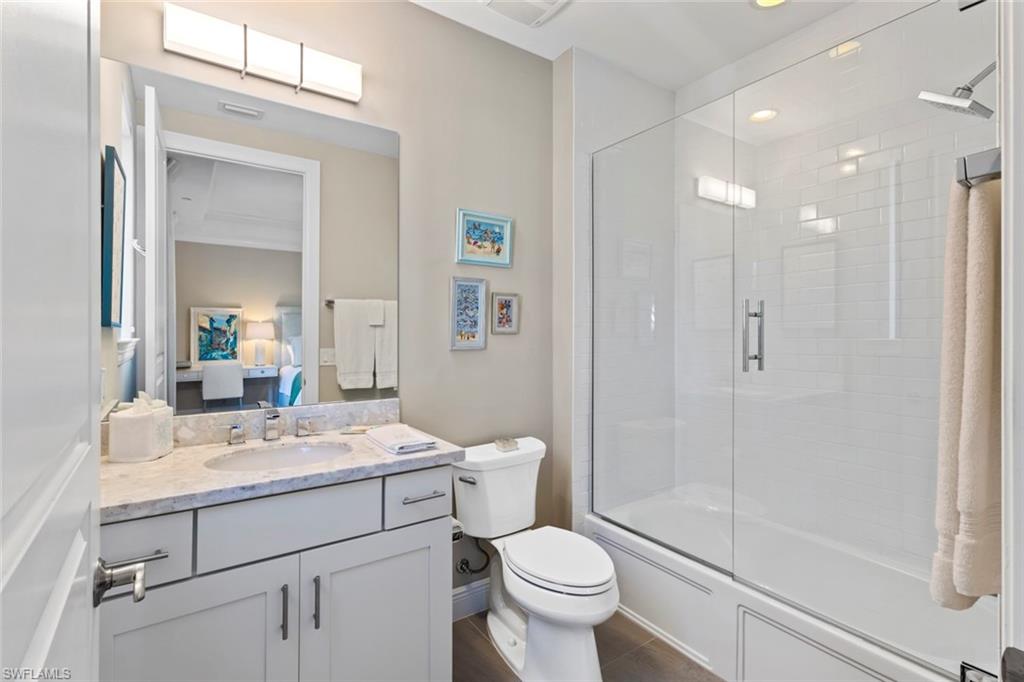 2727 Tiburon BLVD E # 201