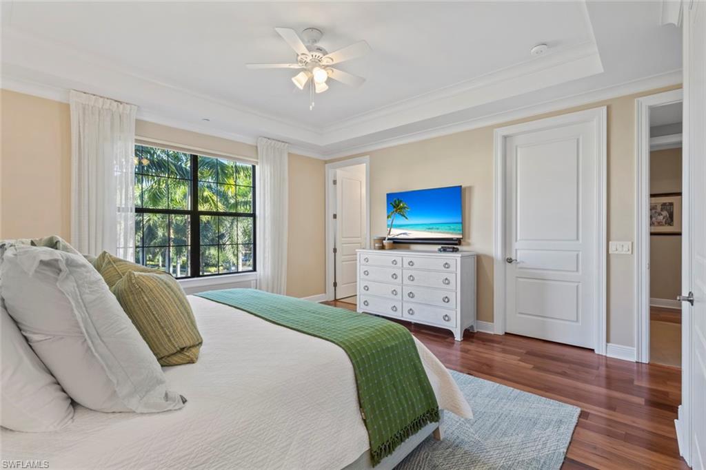 2727 Tiburon BLVD E # 201