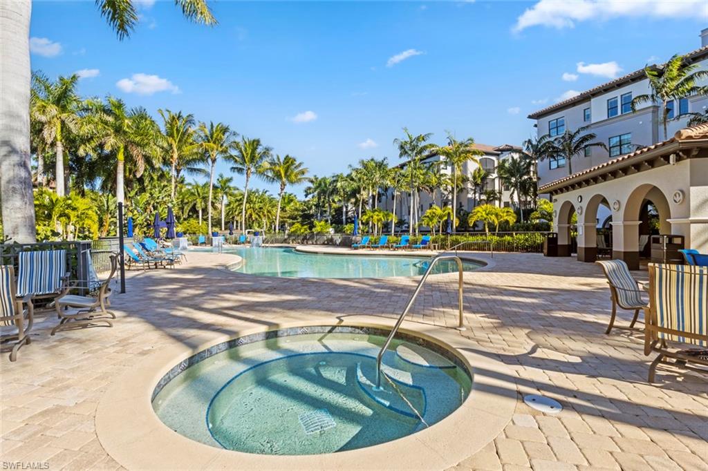 2727 Tiburon BLVD E # 201