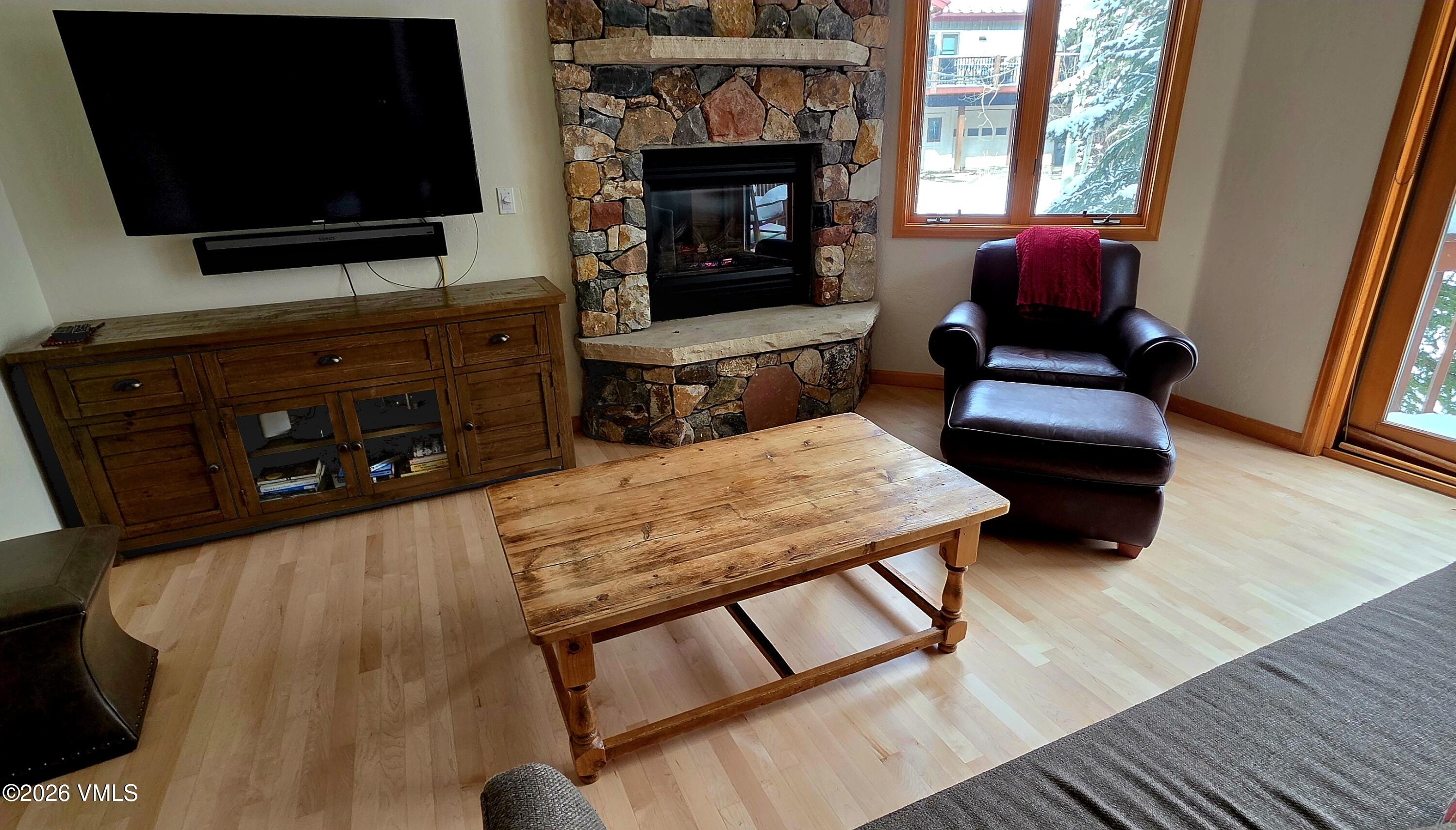 1890 Lions Ridge Loop, 11