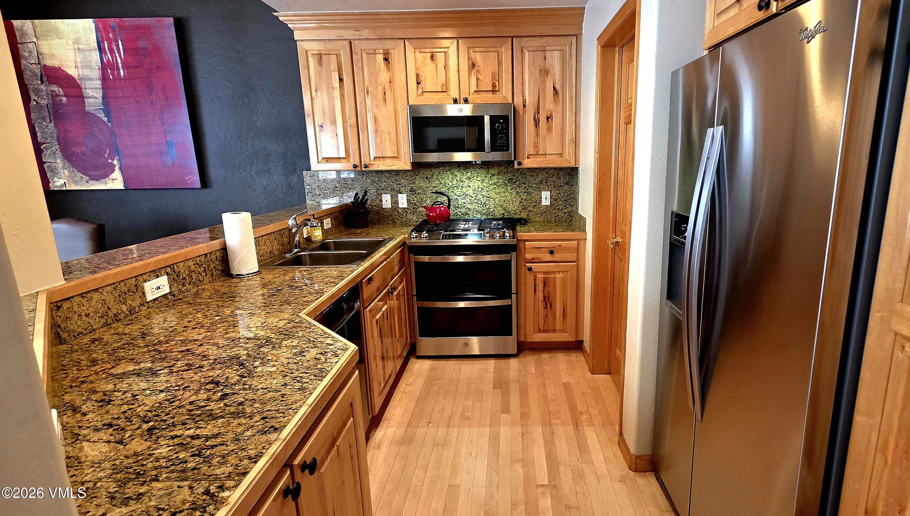 1890 Lions Ridge Loop, 11