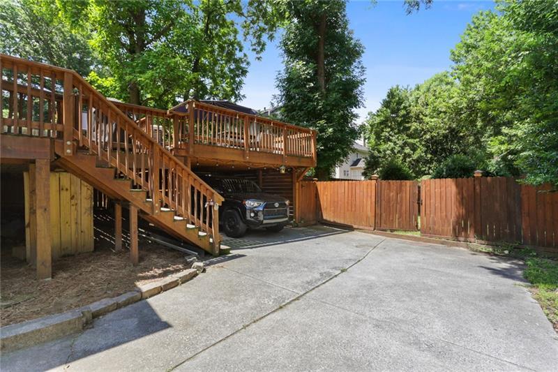 1984 Woodland Hills Avenue NW