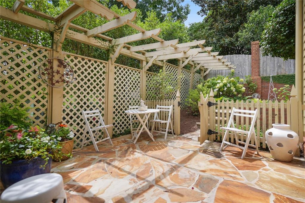 3582 Grove Gate Lane