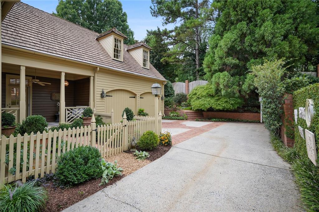 3582 Grove Gate Lane