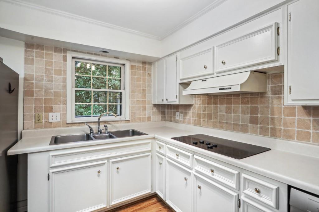 140 Amherst Place NW