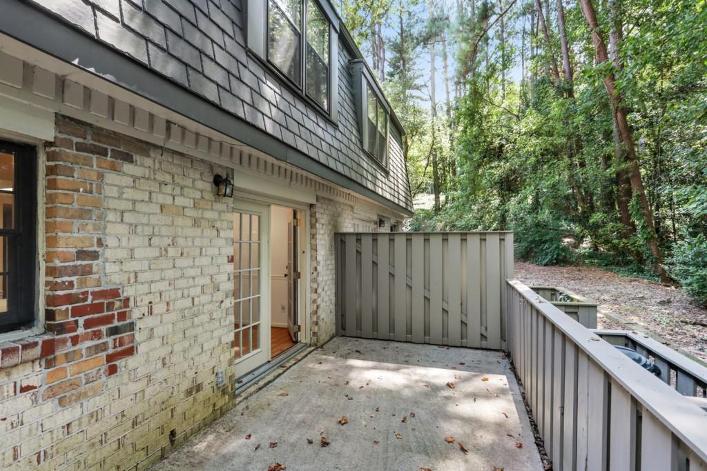 140 Amherst Place NW
