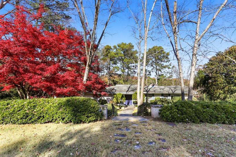 2905 Paces Lake Drive SE