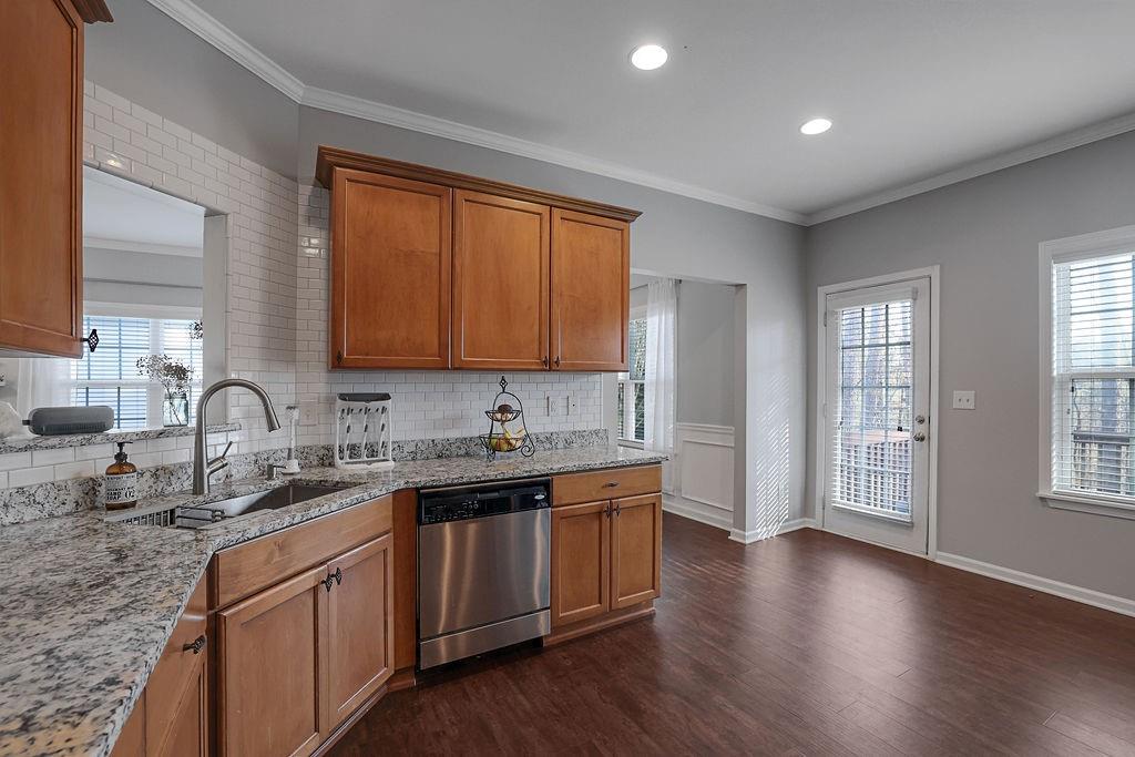 3733 MILL LAKE Drive
