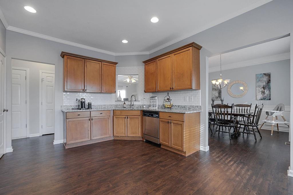 3733 MILL LAKE Drive