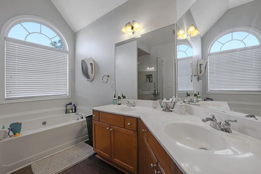 3733 MILL LAKE Drive