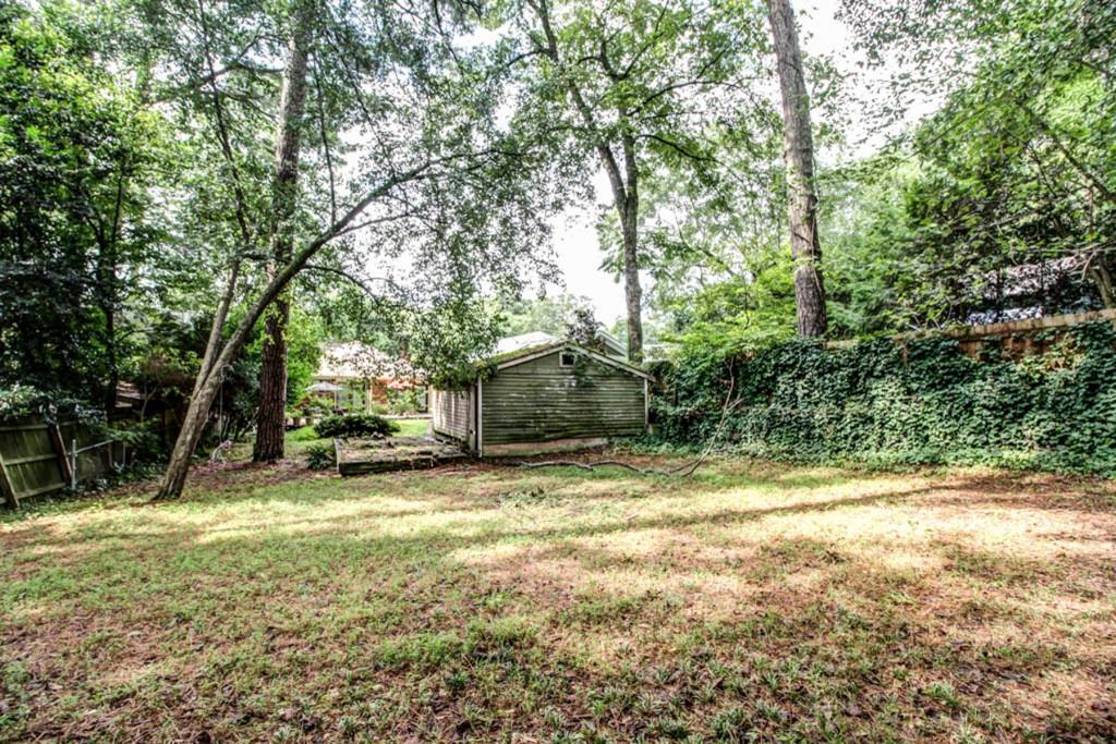 162 Peachtree Hills Avenue NE