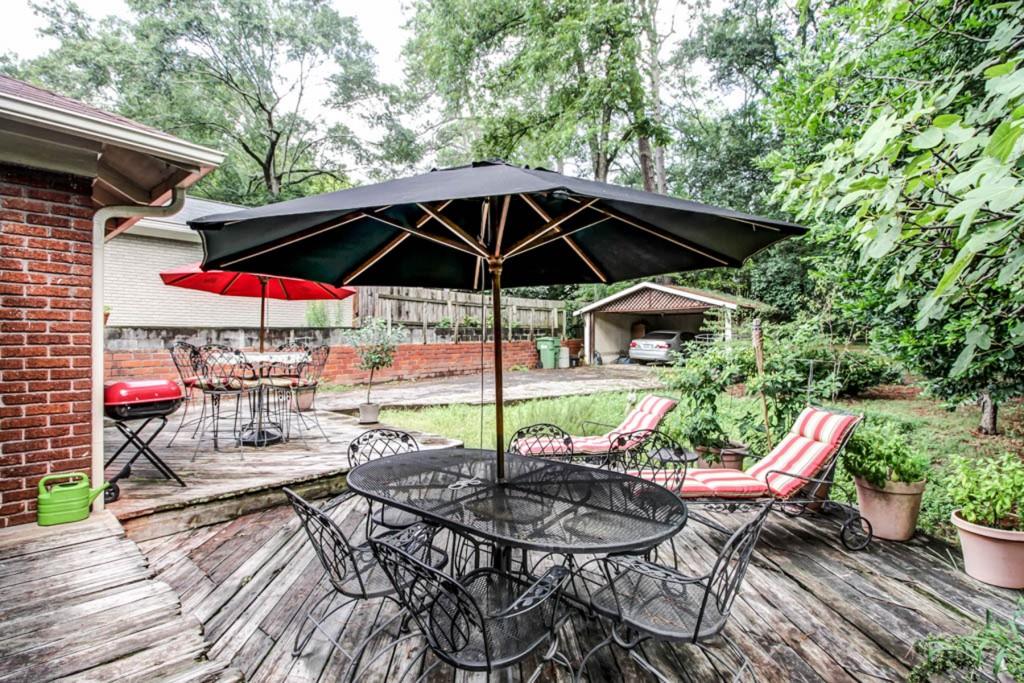 162 Peachtree Hills Avenue NE