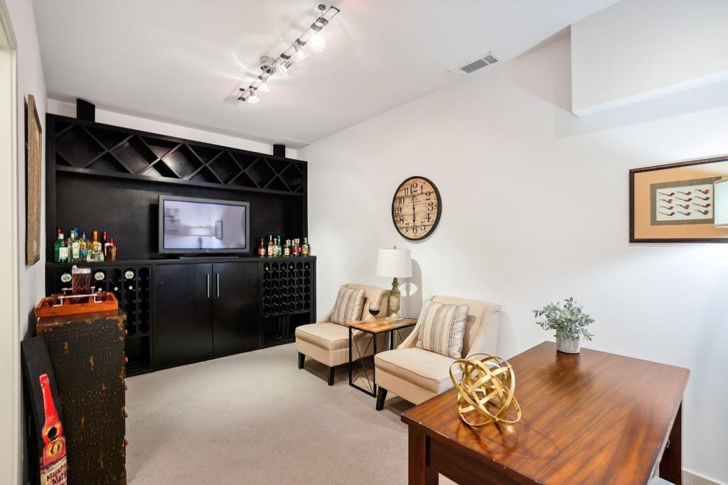 1348 Fernwood Circle NE