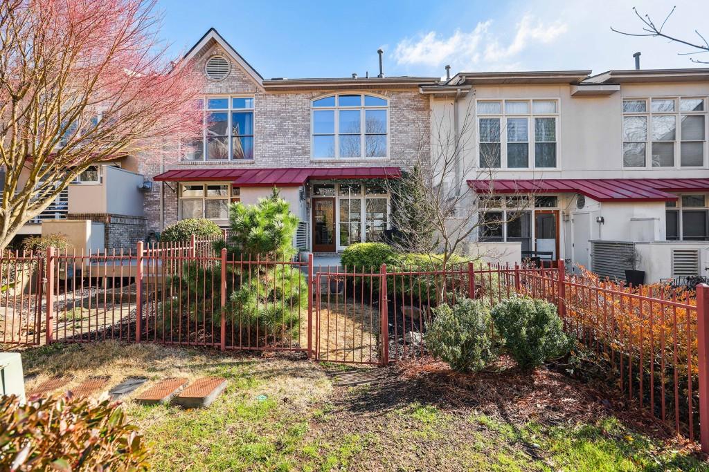 1348 Fernwood Circle NE
