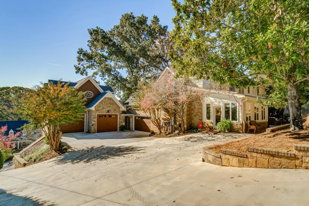 2985 Vinings Forest Way