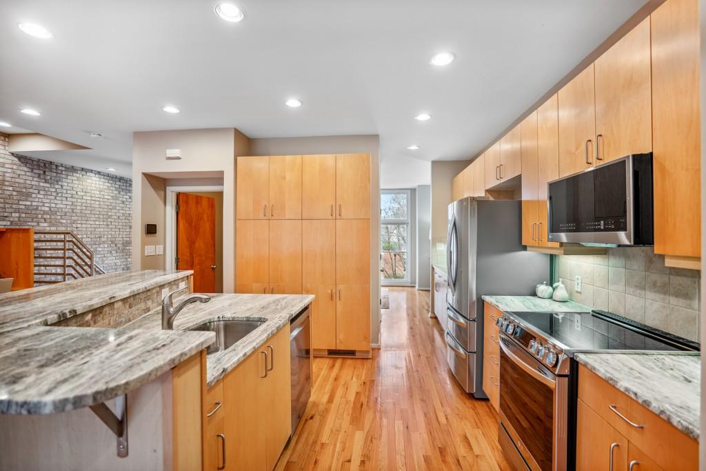 1321 Peachtree View NE