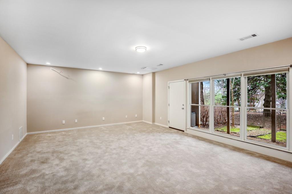 1321 Peachtree View NE
