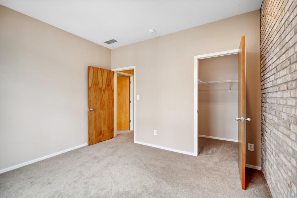 1321 Peachtree View NE