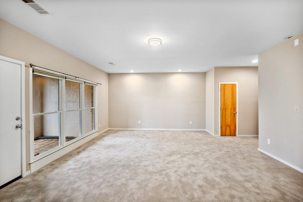 1321 Peachtree View NE