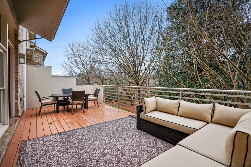 1321 Peachtree View NE