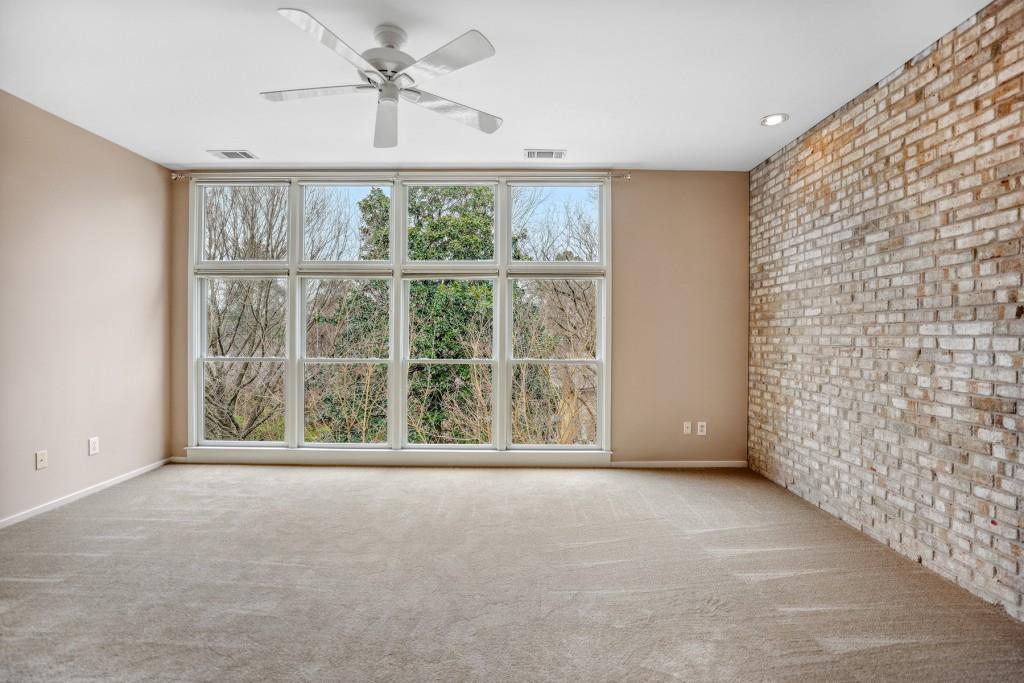 1321 Peachtree View NE