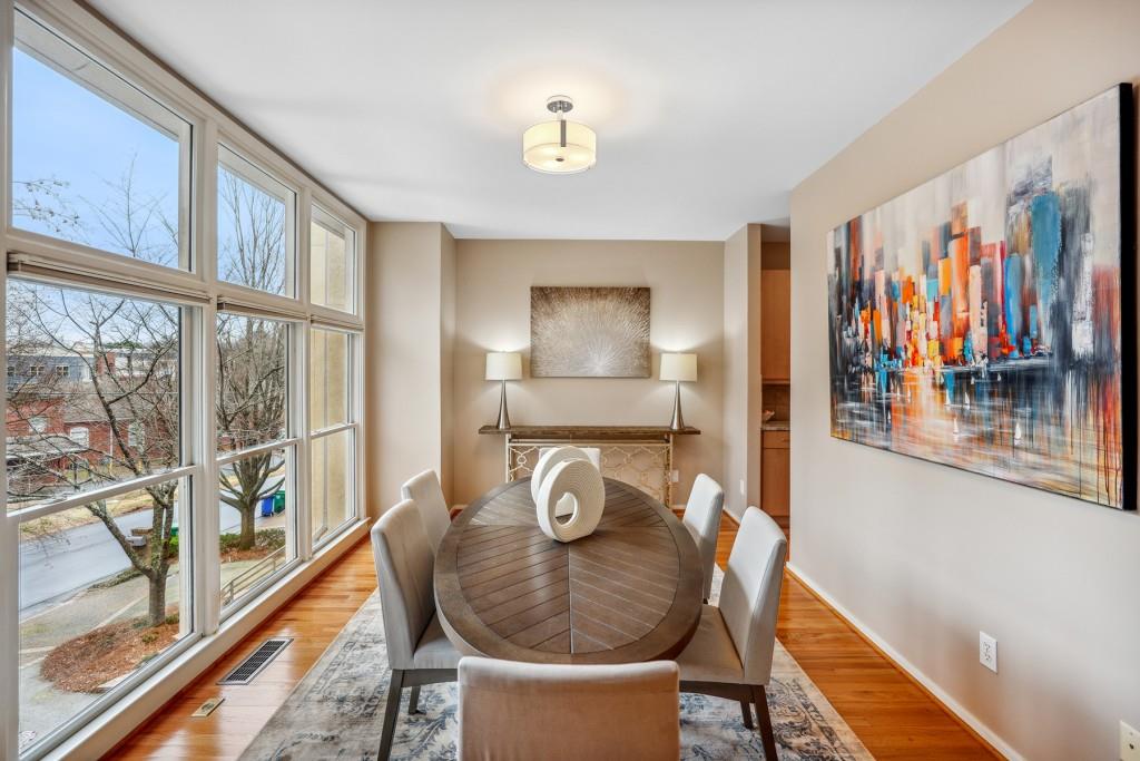 1321 Peachtree View NE