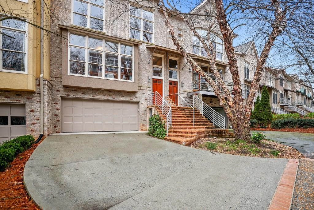 1321 Peachtree View NE