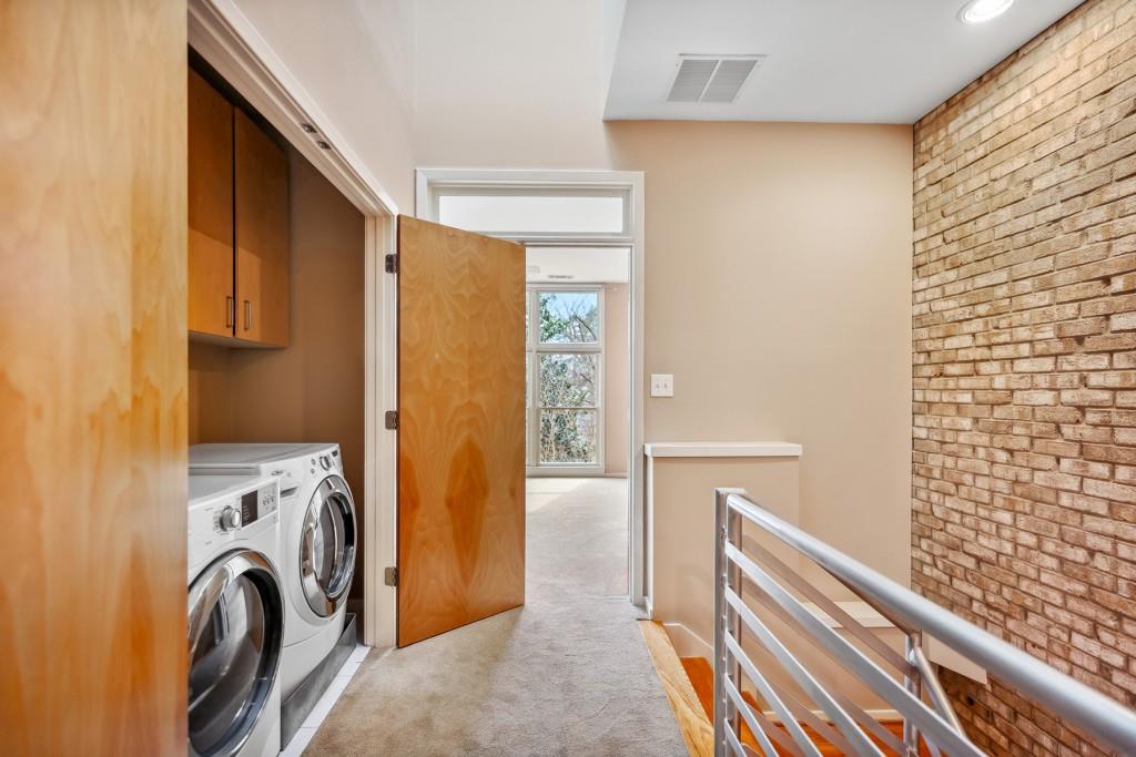 1321 Peachtree View NE