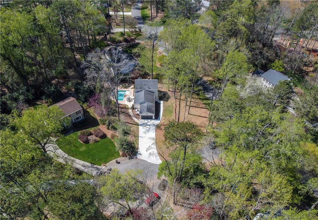 210 Candlestick Court SE