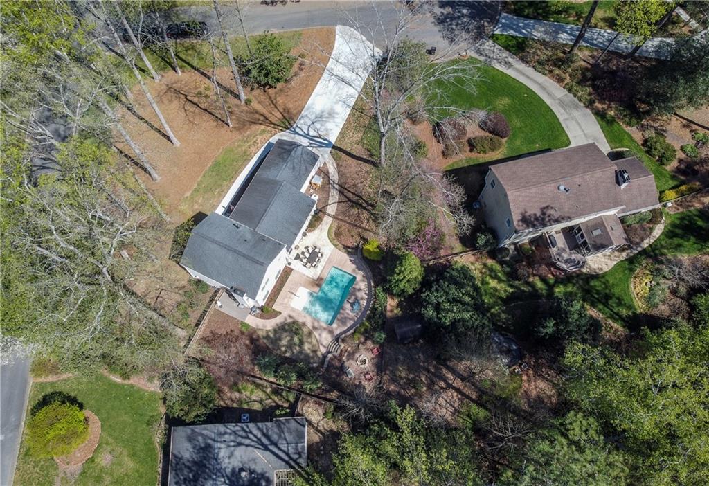 210 Candlestick Court SE