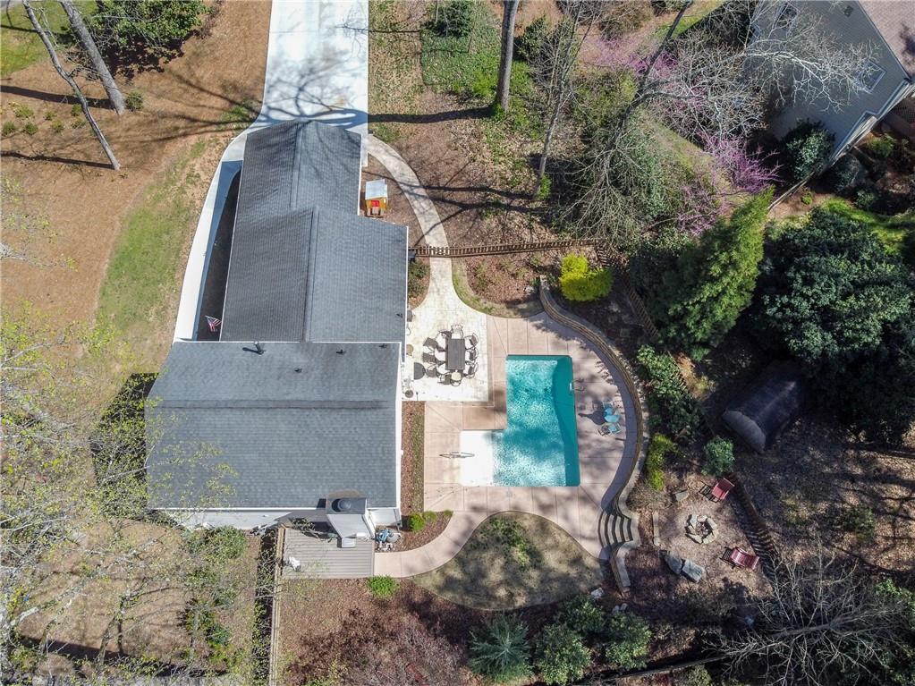 210 Candlestick Court SE