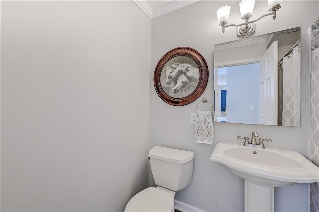 210 Candlestick Court SE