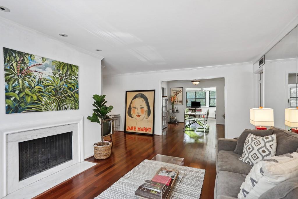 52 Chaumont Square