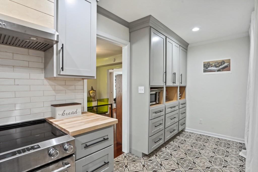 52 Chaumont Square