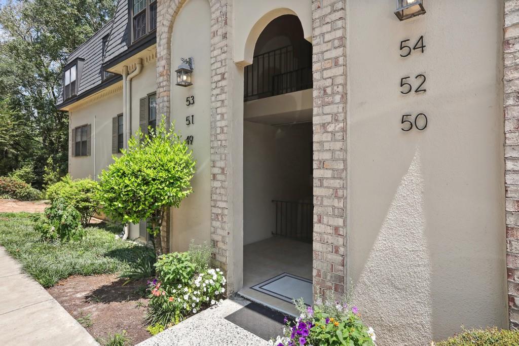 52 Chaumont Square
