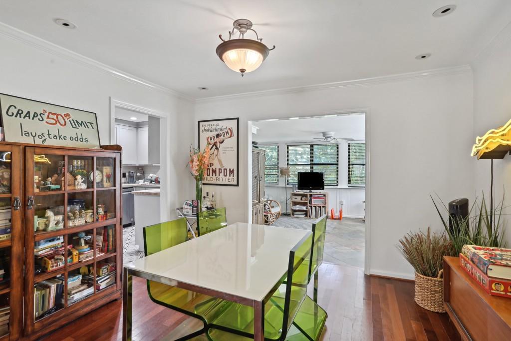 52 Chaumont Square