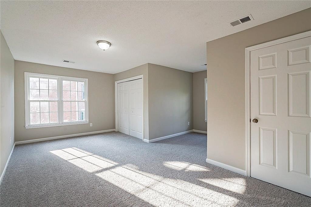 329 Hunters Trace